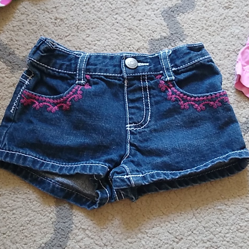 Lot of Girls Shorts - Picture 4 of 7